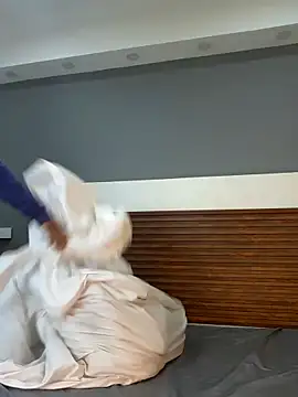 Adelehottman online show from October 1, 2025, 12:31 pm