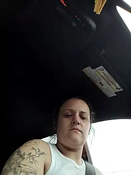 TiahhMarie online show from April 14, 2026, 9:42 pm