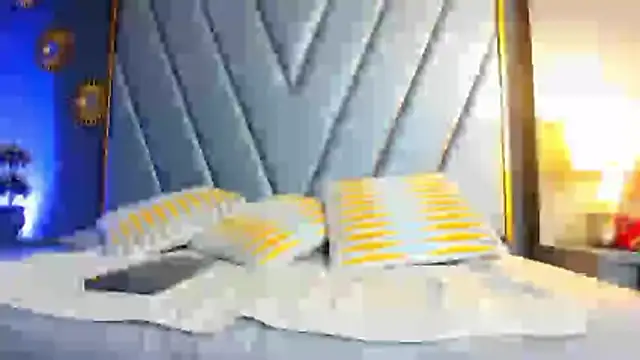 BrendaAdams  online show from December 22, 2025, 11:32 am