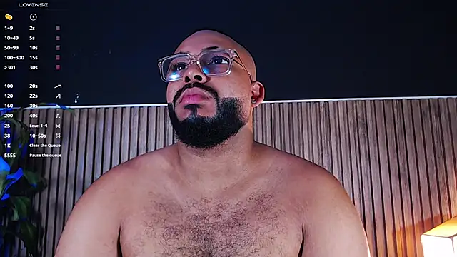 Snapshot of DilanJonnes_ chatting on February 21, 2025, 9:54 pm DilanJonnes online show from February 21, 2025, 9:54 pm