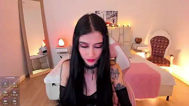 Melanny lopez18 online show from September 10, 2025, 4:22 am