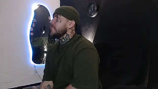 Ash gusbig online show from March 21, 2025, 1:34 am