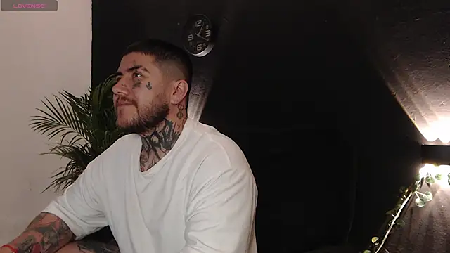 Ash gusbig online show from February 11, 2025, 3:08 am