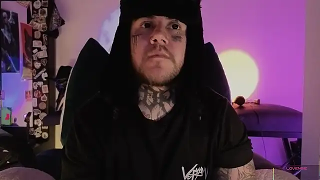 Ash gusbig online show from November 29, 2025, 4:34 am