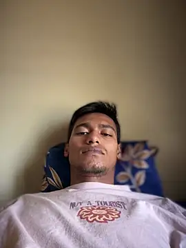 hairydude49 online show from April 27, 2026, 7:28 am