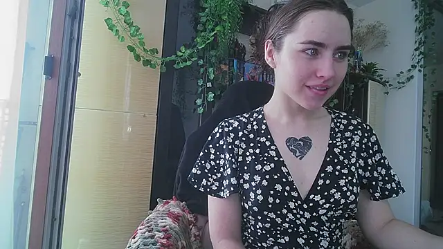 Snapshot of Aurora_workerr chatting on June 22, 2026, 8:22 am Aurora workerr online show from June 22, 2026, 8:22 am