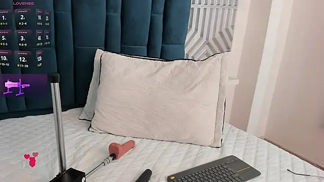 Abbyadams online show from February 11, 2026, 3:50 am