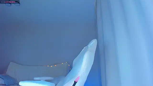 JennyWoody online show from October 25, 2025, 4:18 pm