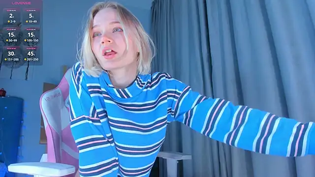 JennyWoody online show from February 22, 2025, 3:47 pm