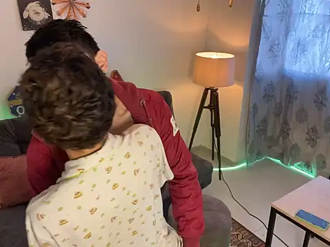 MyLatinHotBoys online show from December 28, 2024, 3:37 pm