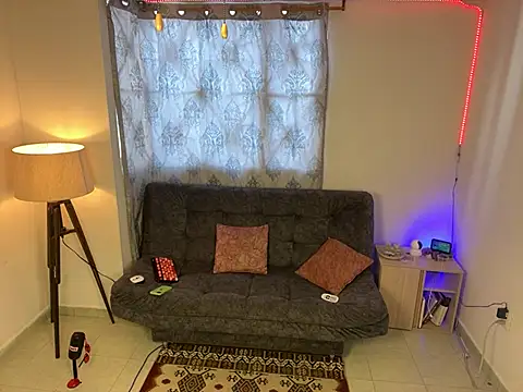 MyLatinHotBoys online show from March 9, 2025, 1:37 pm