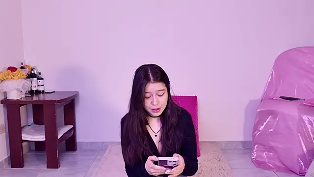 pink flower  online show from October 9, 2025, 11:38 pm