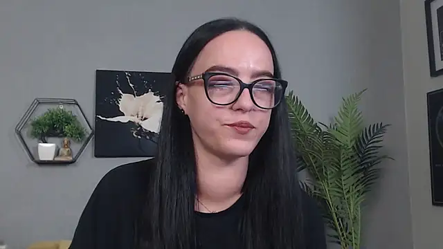 IzabelllNoir online show from February 16, 2026, 10:25 am