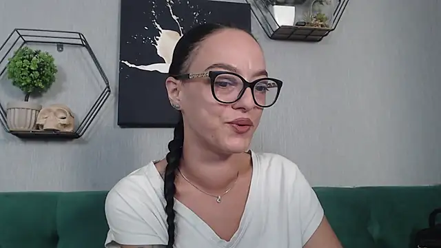 IzabelllNoir online show from September 26, 2025, 10:55 am