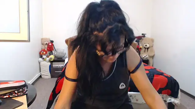 YourDreamLoverr online show from January 28, 2025, 11:50 pm