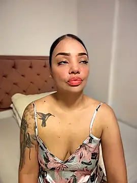 Sara LipsX online show from May 30, 2026, 1:56 am