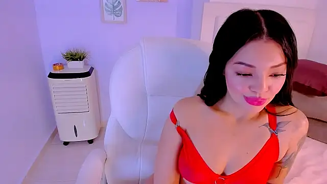 Sara LipsX online show from February 8, 2025, 9:56 am