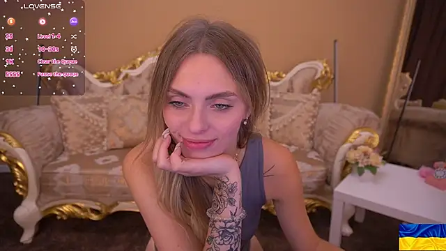 ChloeBrightt online show from September 19, 2025, 8:02 pm