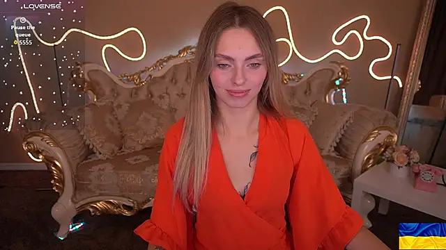 ChloeBrightt online show from October 6, 2025, 7:58 pm