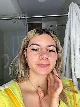 AtheneaRossi online show from March 3, 2026, 10:11 am