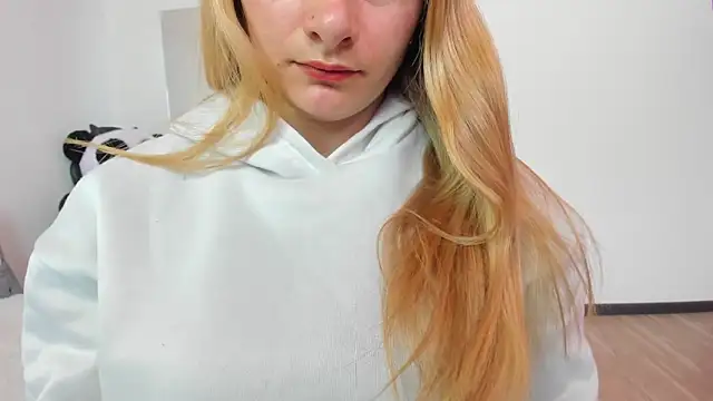 AtheneaRossi online show from March 13, 2025, 2:55 pm