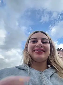 AtheneaRossi online show from March 20, 2026, 10:11 pm