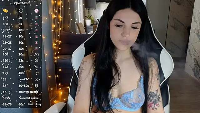 Mary   Moore online show from February 19, 2025, 9:50 am