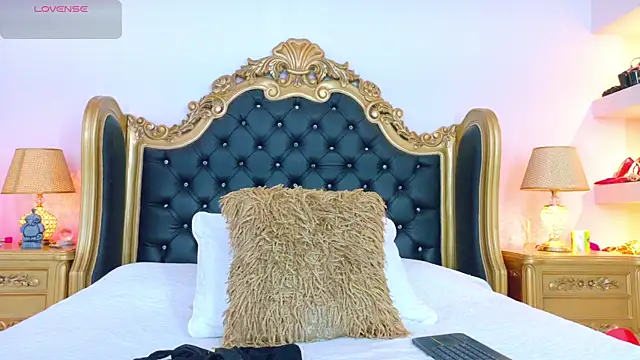 AdelinaVans online show from July 8, 2026, 11:55 am