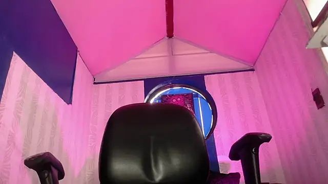 Snapshot of vitoria23_ chatting on June 9, 2026, 2:40 pm vitoria23 online show from June 9, 2026, 2:40 pm