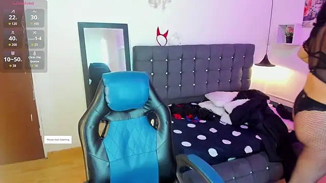 Aliciia cute1 online show from November 22, 2025, 9:46 pm