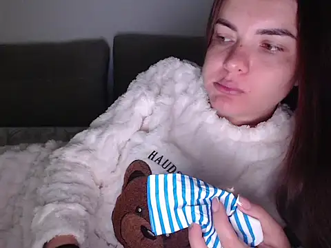  JustmeHere  online show from October 4, 2025, 5:09 am