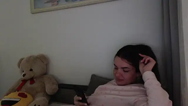  JustmeHere  online show from December 2, 2025, 9:38 pm