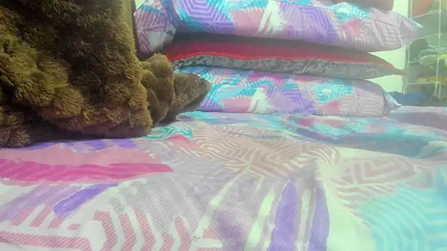 Brenda Smith69 online show from April 17, 2026, 10:45 pm