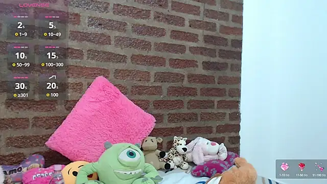 MeganColins1 online show from October 1, 2025, 10:35 pm