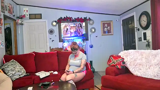 Lisalovely6981 online show from February 2, 2026, 9:14 pm