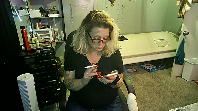 Snapshot of Lisalovely6981 chatting on February 24, 2025, 11:41 pm Lisalovely6981 online show from February 24, 2025, 11:41 pm