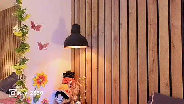 sofiesoft online show from March 25, 2026, 8:41 pm