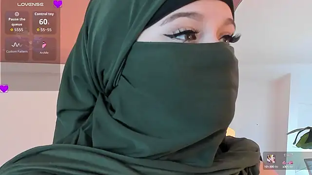 anna-henao online show from September 20, 2025, 8:47 pm