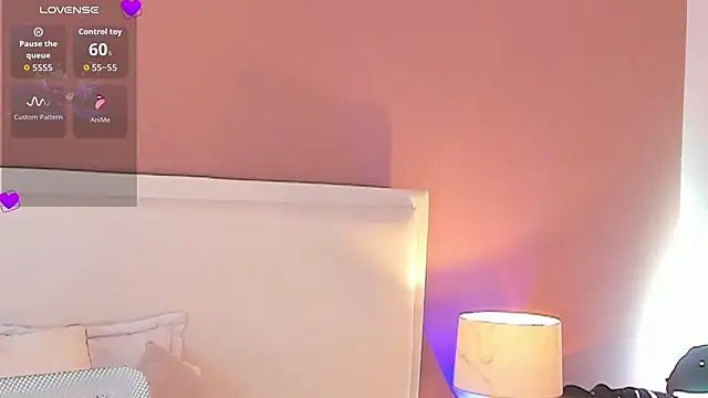 anna-henao online show from October 7, 2025, 7:15 pm