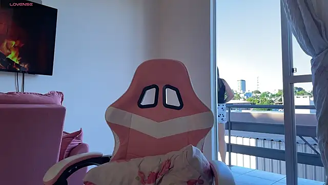 SweetPaige  online show from March 15, 2025, 9:05 pm