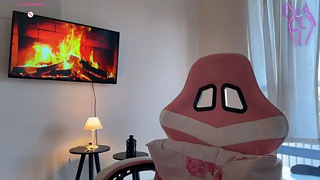 SweetPaige  online show from March 20, 2025, 9:24 pm