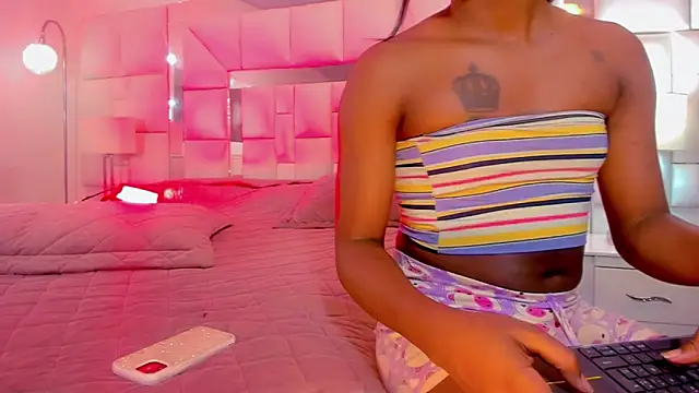 Snapshot of naomy__xx chatting on March 22, 2025, 7:42 pm naomy xx online show from March 22, 2025, 7:42 pm