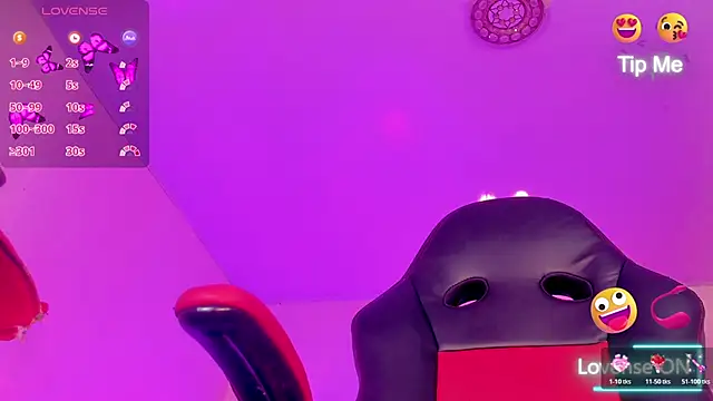 Snapshot of naomy__xx chatting on January 15, 2026, 3:10 am naomy xx online show from January 15, 2026, 3:10 am