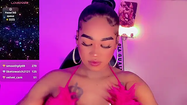 Snapshot of naomy__xx chatting on December 15, 2025, 3:18 pm naomy xx online show from December 15, 2025, 3:18 pm