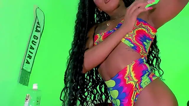 Snapshot of naomy__xx chatting on September 23, 2025, 2:40 am naomy xx online show from September 23, 2025, 2:40 am