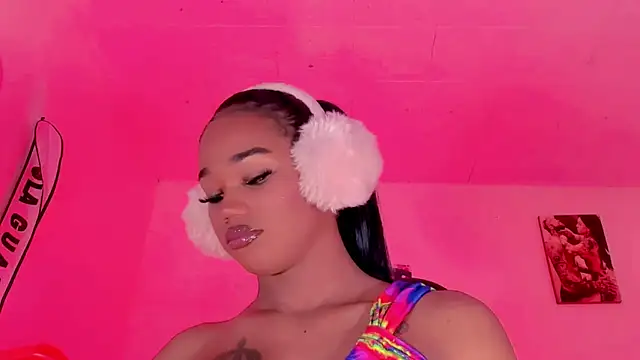 Snapshot of naomy__xx chatting on October 14, 2025, 4:29 pm naomy xx online show from October 14, 2025, 4:29 pm