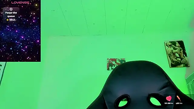 Snapshot of naomy__xx chatting on September 10, 2025, 11:09 am naomy xx online show from September 10, 2025, 11:09 am