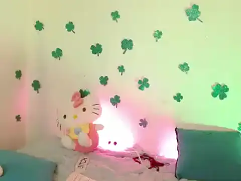 kittycatw online show from March 18, 2025, 1:35 am