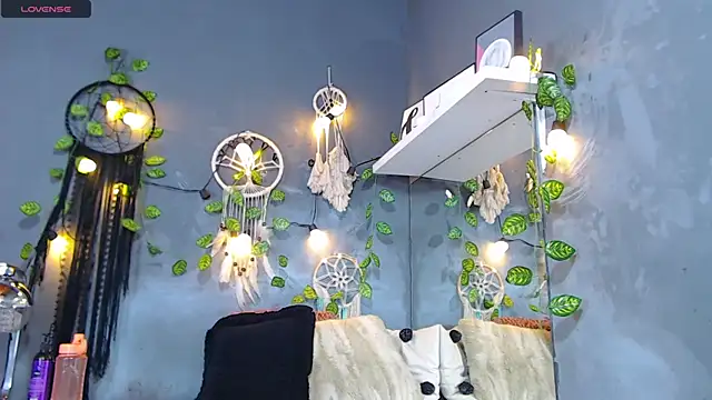 ItsVenuss online show from February 15, 2025, 9:39 pm