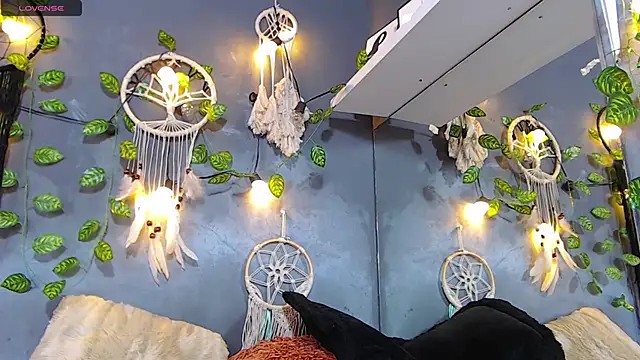 ItsVenuss online show from February 25, 2025, 7:16 pm